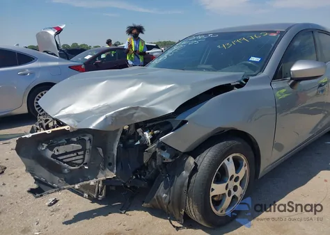 2014 Mazda Mazda3 I Touring из США, поврежденный, VIN JM1BM1V7XE1175267